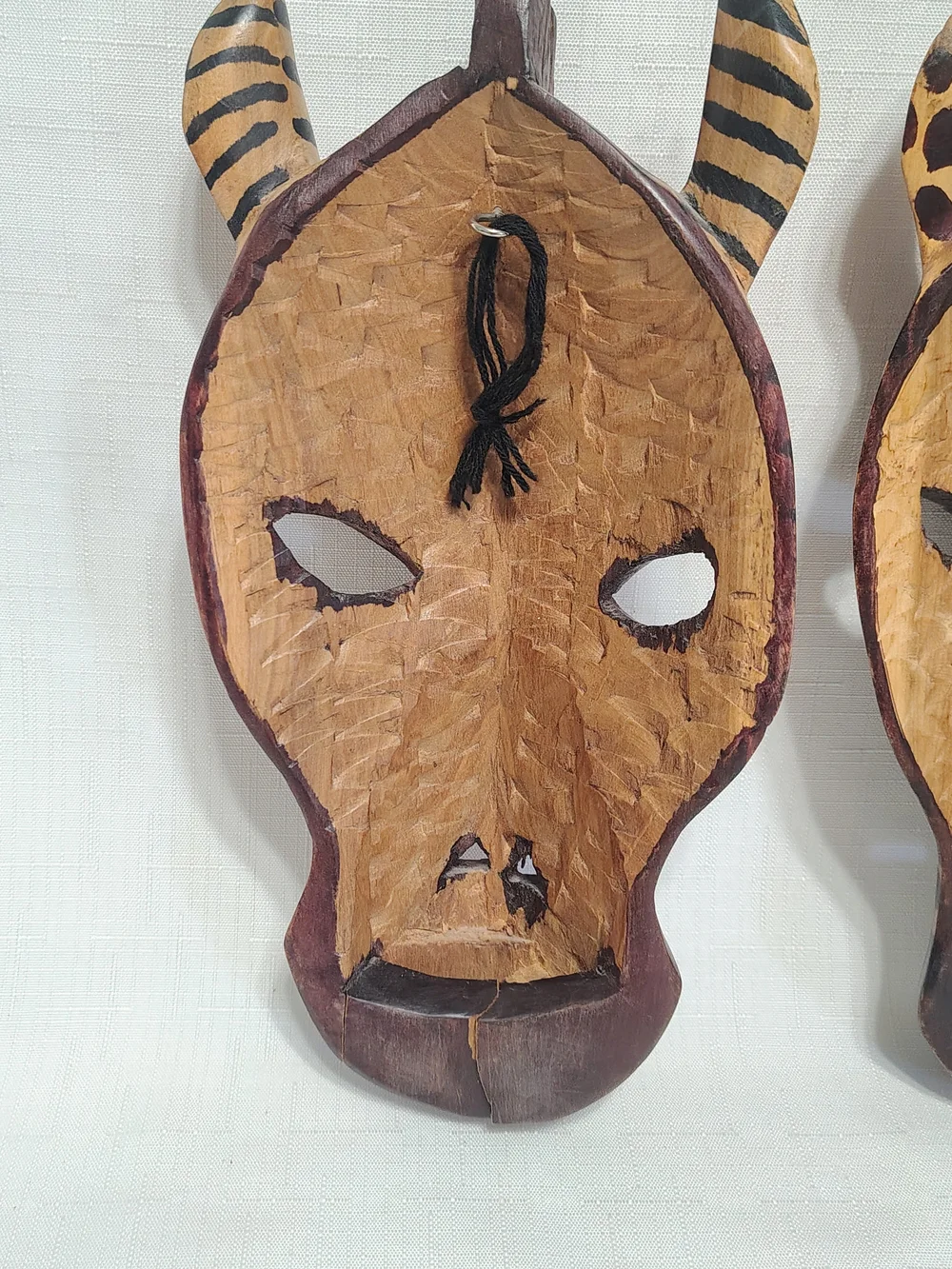2 Wooden African Animal Masks Hand Carved Wall Decor Zebra & Giraffe Masks 10